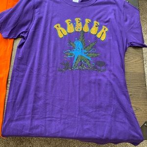 Lot of 4 Cannabox t-shirts size Large